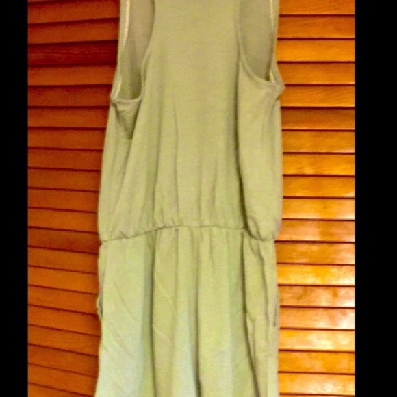 💚 New L Everleigh Green Romper 💚 - Picture 2 of 2